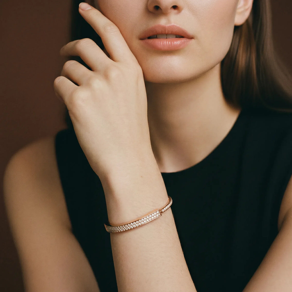 L'amour Lock bracelet Bangle in Rose Gold with Full Pavé Diamonds