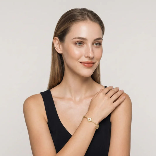 L'amour Four Leaf Clover Bracelet Full Diamond Gold