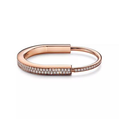 L'amour Lock bracelet Bangle in Rose Gold with Full Pavé Diamonds