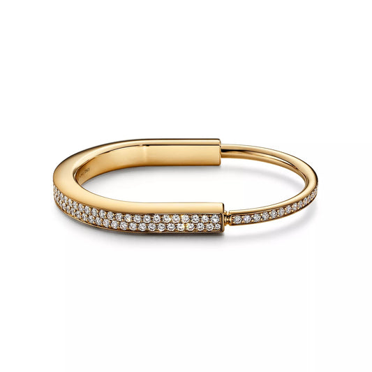 L'amour Lock bracelet Bangle in Yellow Gold with Full Pavé Diamonds