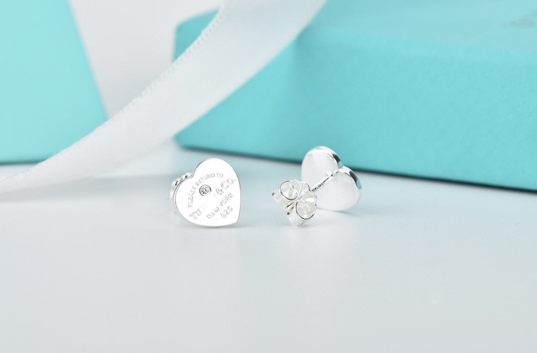 18K Return to Heart Earrings