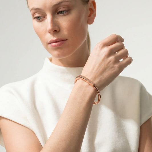 L'amour Lock Bracelet Bangle in Rose Gold