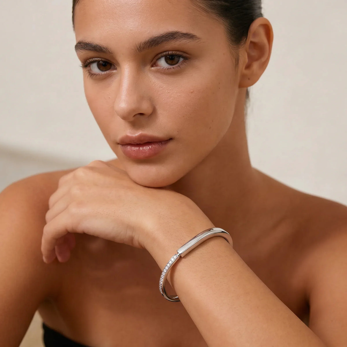 L'amour Lock bracelet Bangle in White Gold with Half Pavé Diamonds